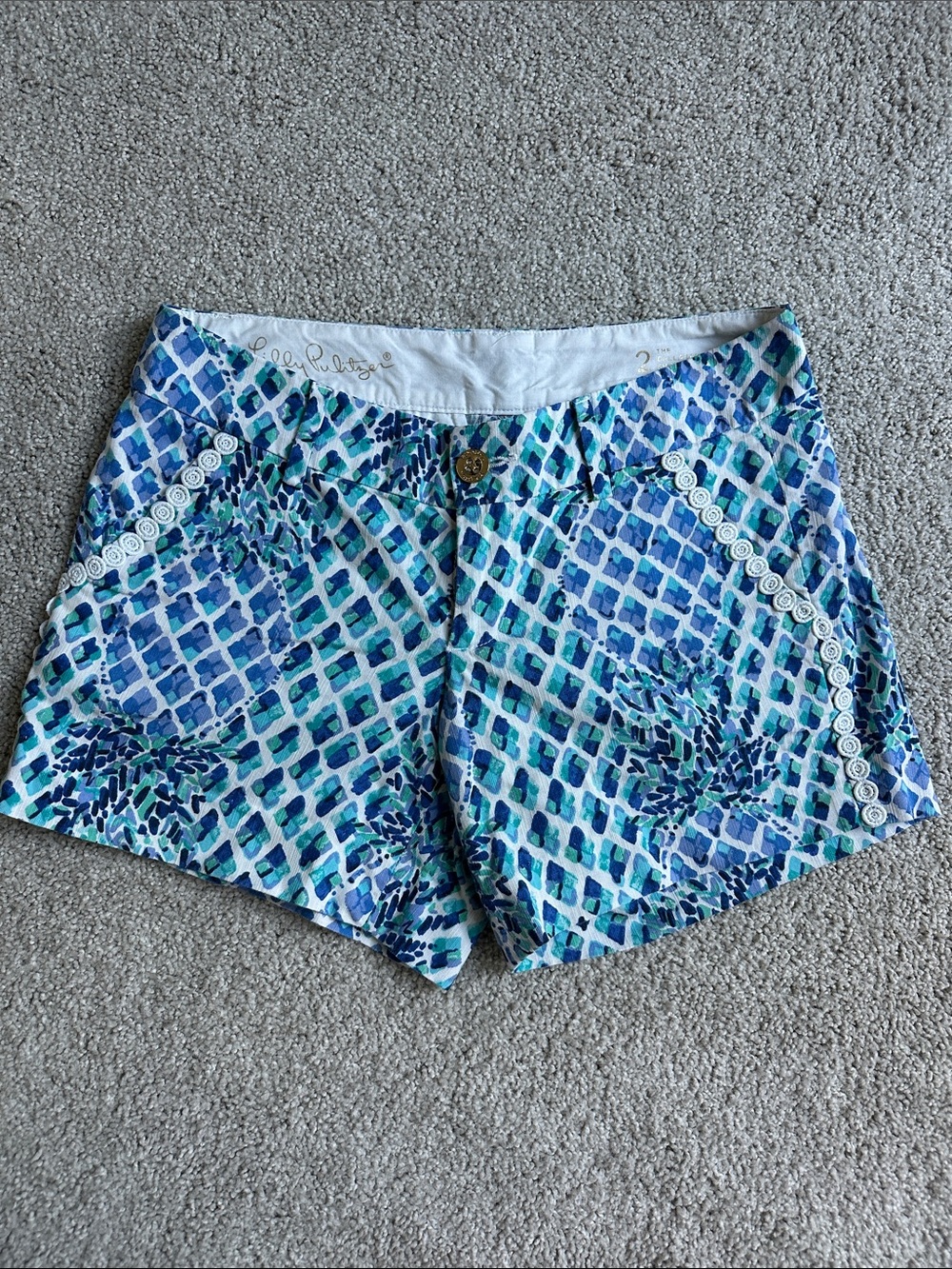 Lilly Pulitzer Blue & Aqua Calloway Shorts size 2
